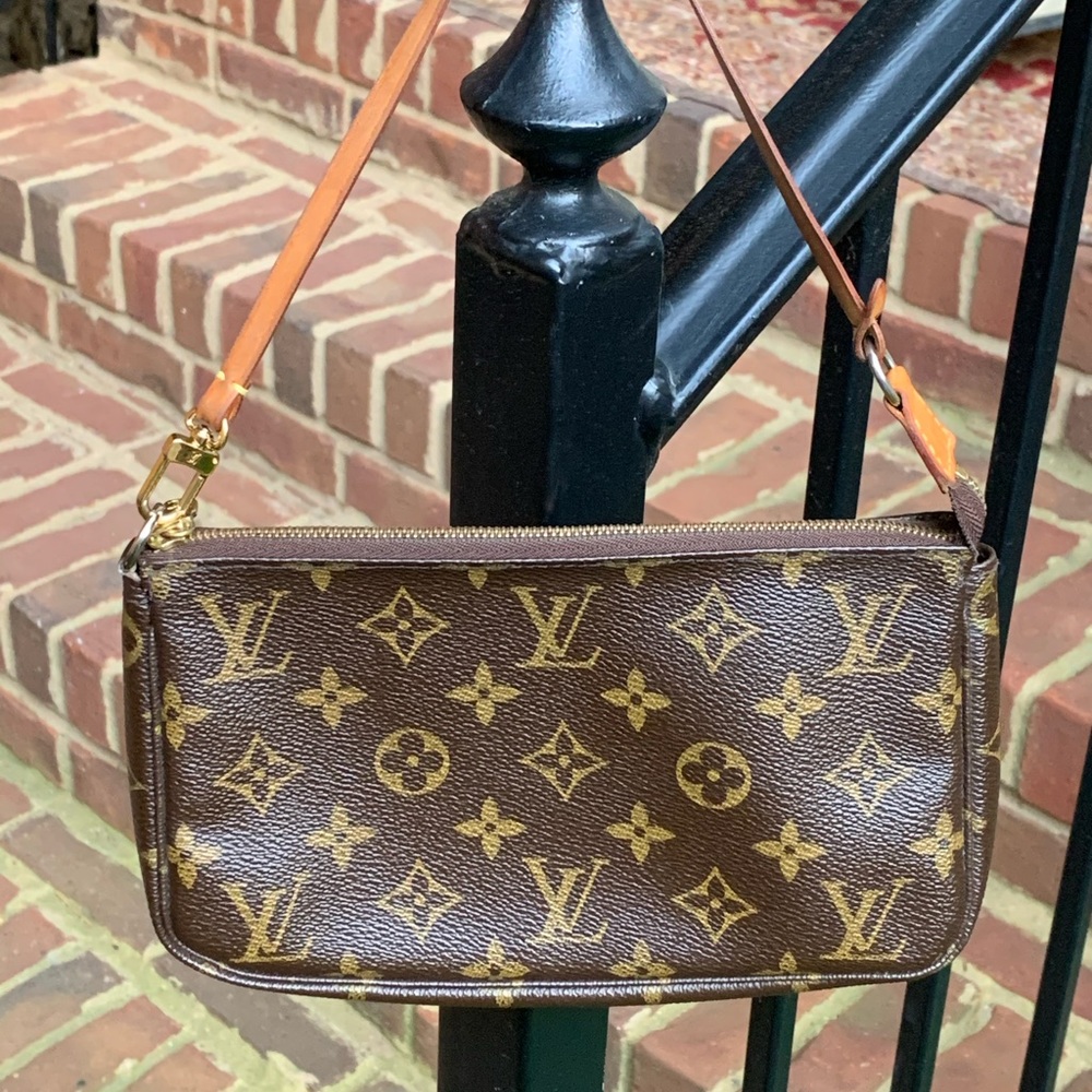 Louis Vuitton Pouchette Accessiores